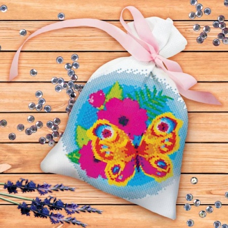 Финансы. Банковское дело. Инвестиции, книга Вышивка крестиком на мешочке 'Бабочка'